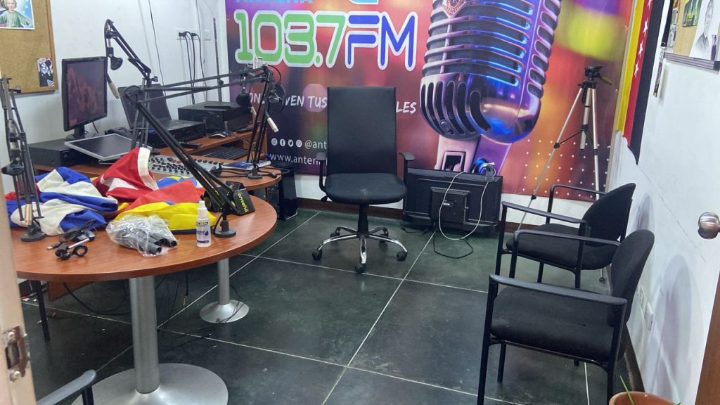 Imputado por femicidio frustrado y dos delitos más director de emisora