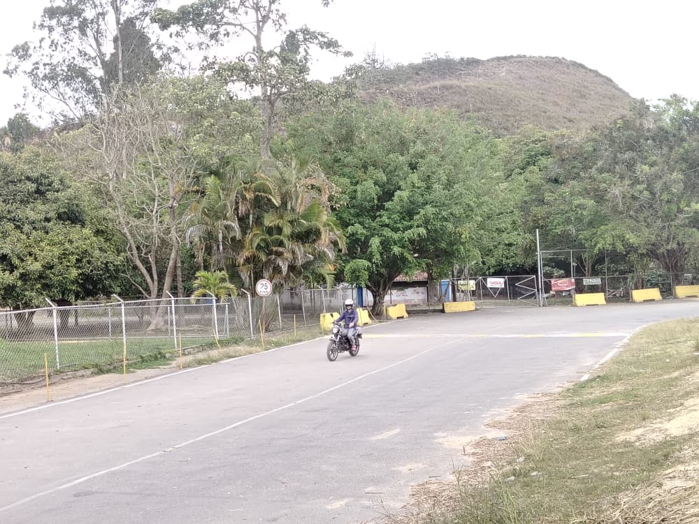 Cierran ventas ilegales de licor en La Fragua