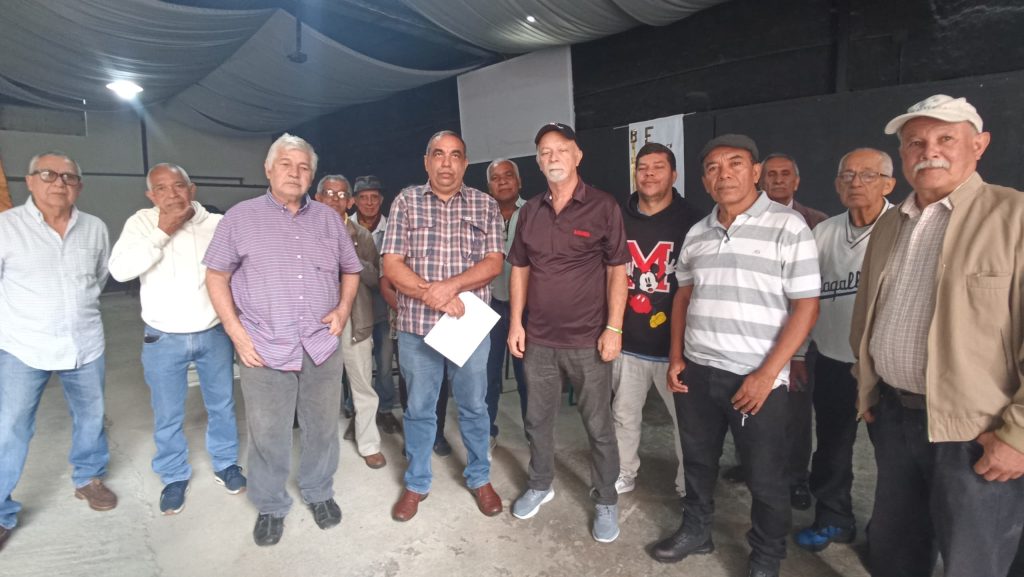 Trabajadores claman por aumento y el cese de la persecución