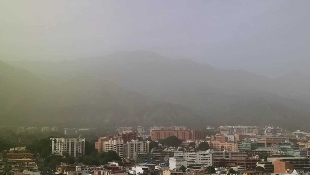 Polvo del Sahara tomó las costas venezolanas este martes