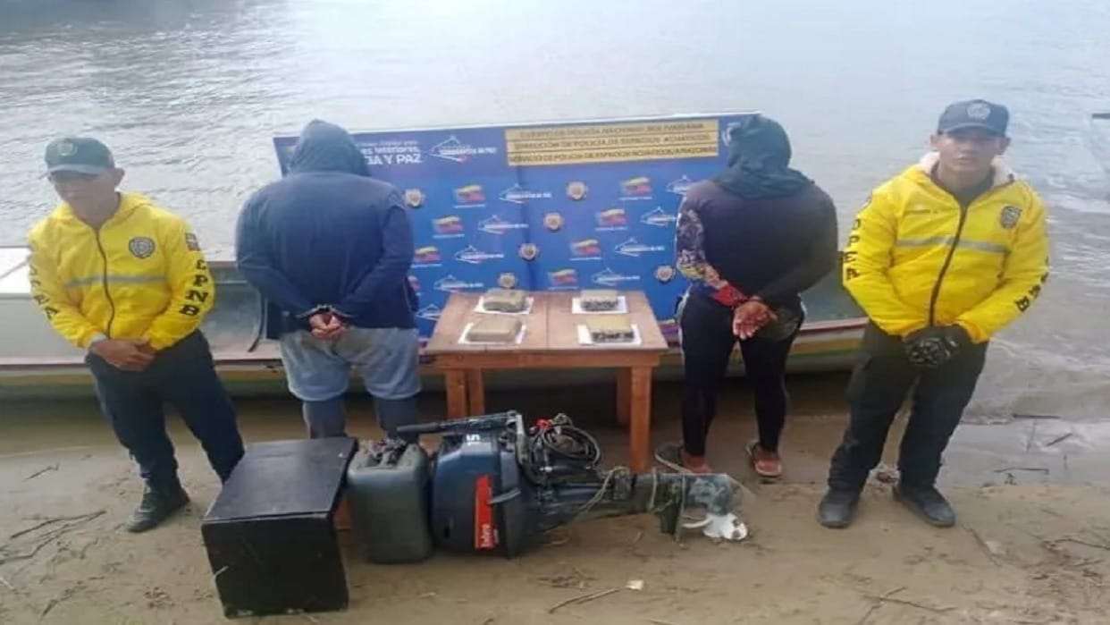 Se hacía pasar por policía para vender drogas