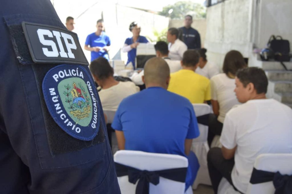 Brindan atención médica a detenidos de Poliguaicaipuro