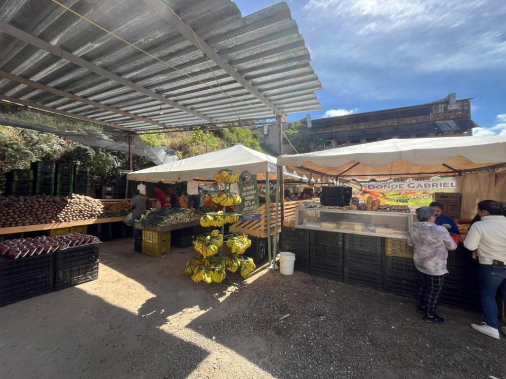 Feria de hortalizas en Las Minas ofrece todo a 0,90$