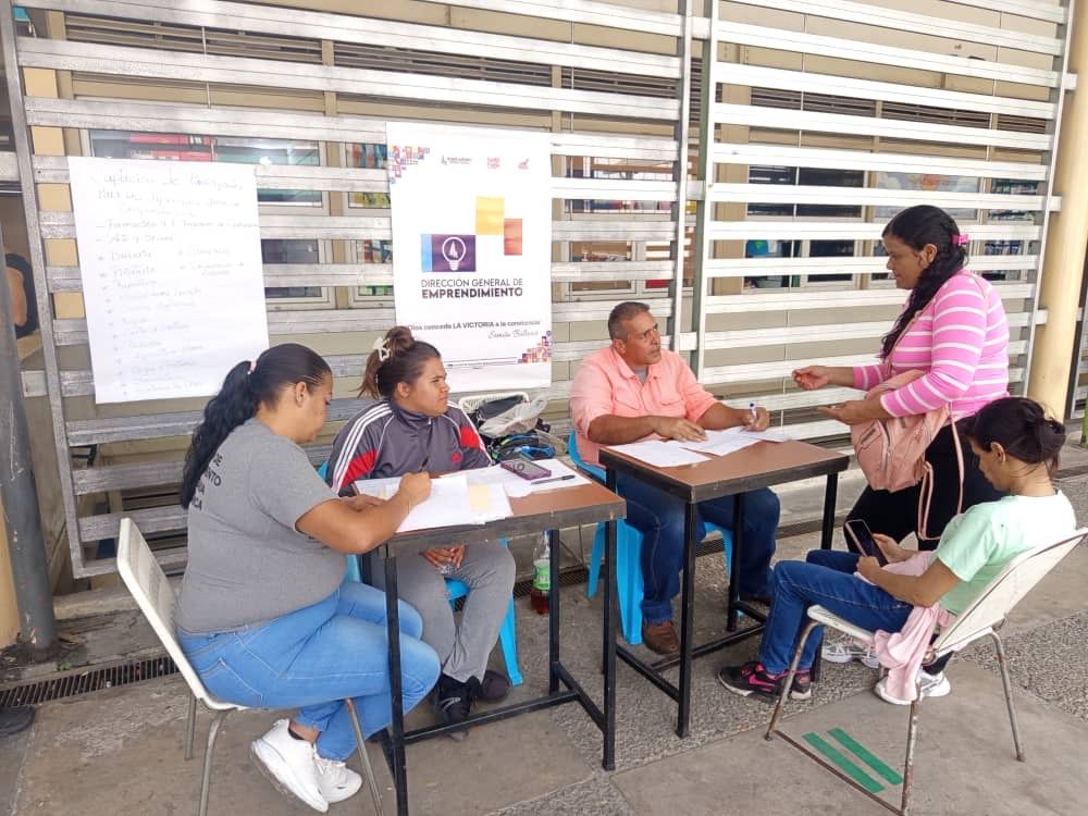 Más de 160 ciudadanos se inscriben en programa de formación técnica en Los Teques