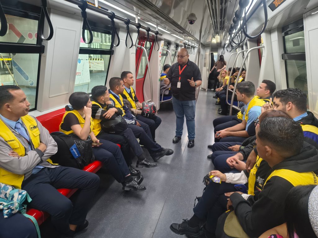 Incorporan 30 operadores al Metro