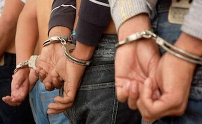 Presos por simular que eran odontólogos