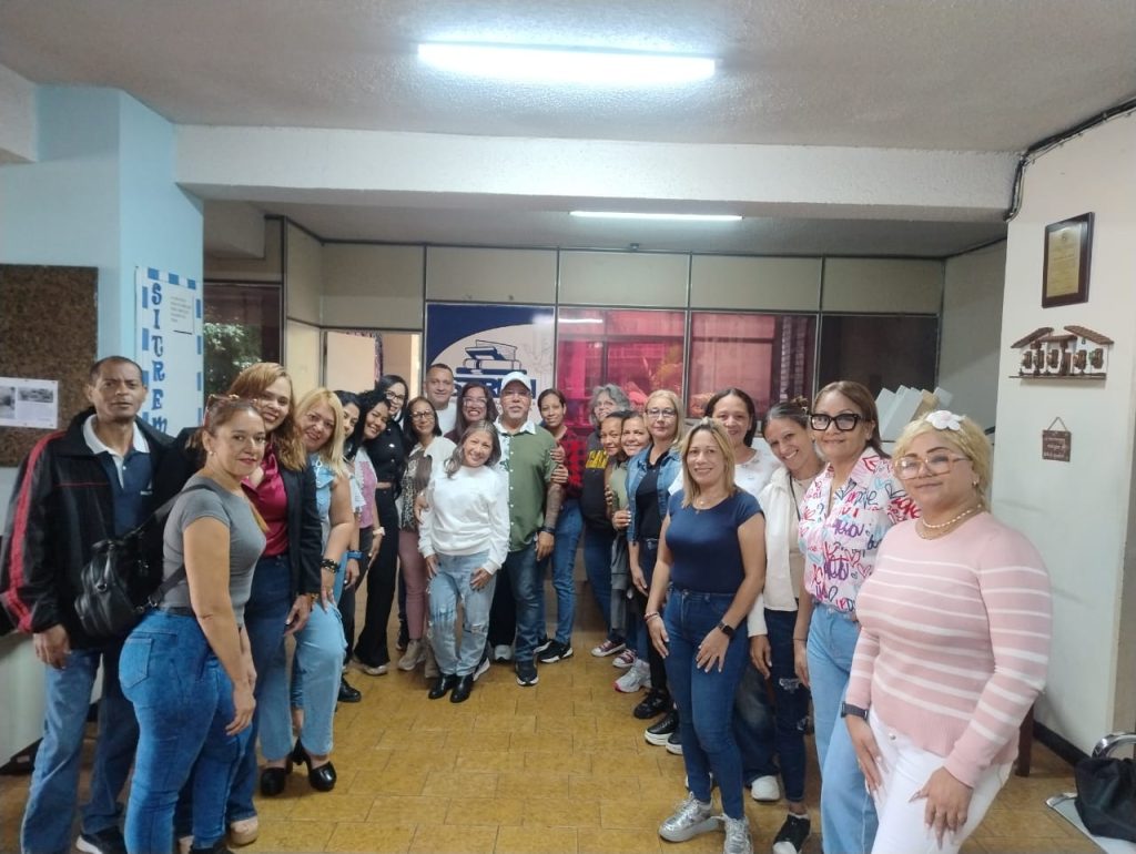 Docentes advierten que no se cansarán de pedir aumento