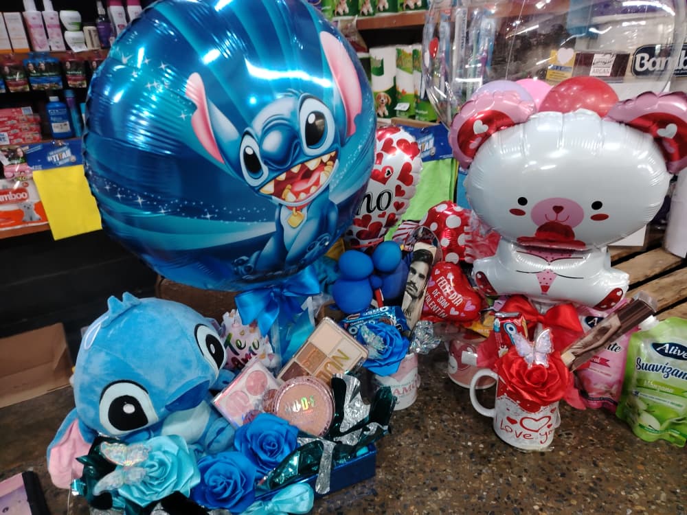 Arreglos florales y de chucherías entre los más buscados