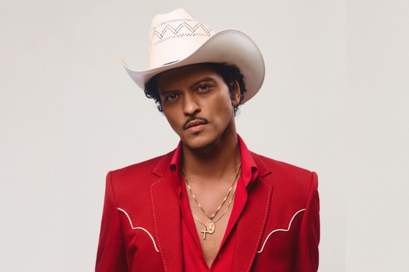 Álbum de Bruno Mars debuta millones de streams en Spotify