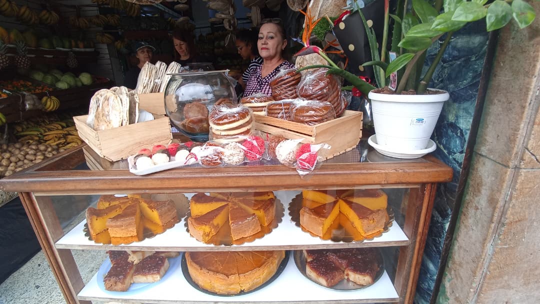 Regina remarca su sabor en dulcería de la Independencia