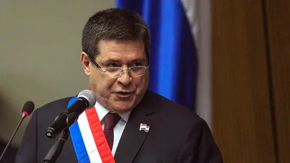 Expresidente paraguayo Horacio Cartes hospitalizado tras sufrir convulsiones