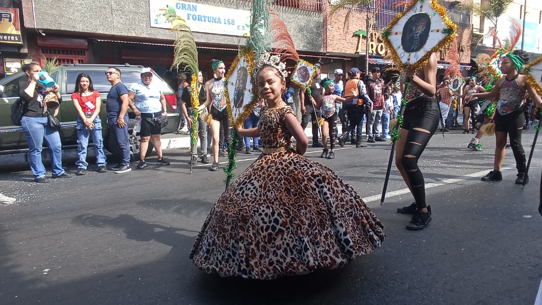Comunidades innovan con fantasías en Carnavales Ecoturísticos