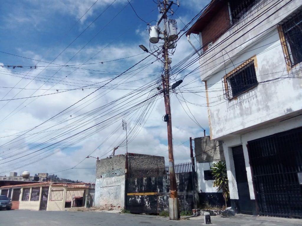 Temen quedar a oscuras en La Estrella
