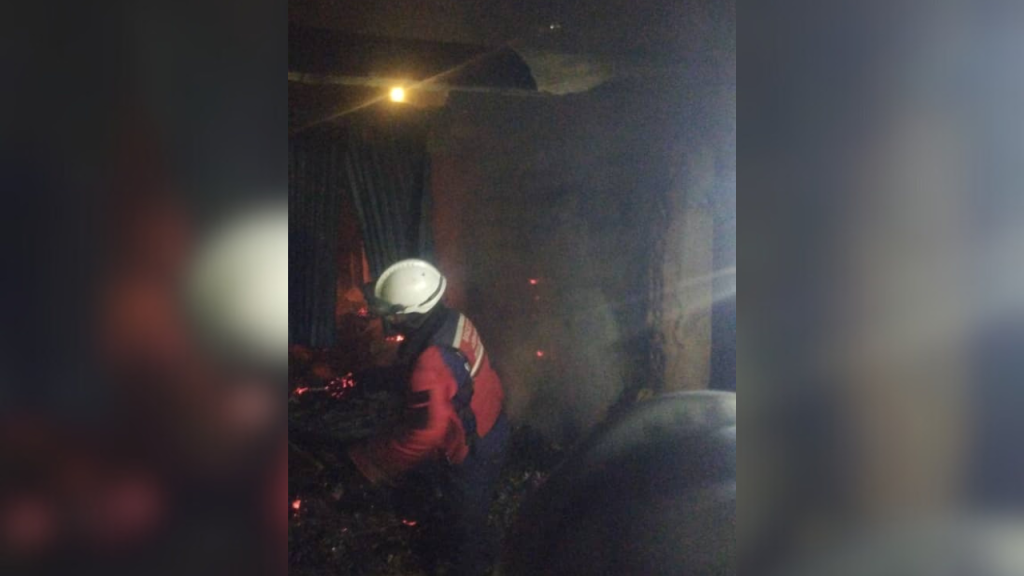 Siniestro consume humilde vivienda en Variantes de Guayas