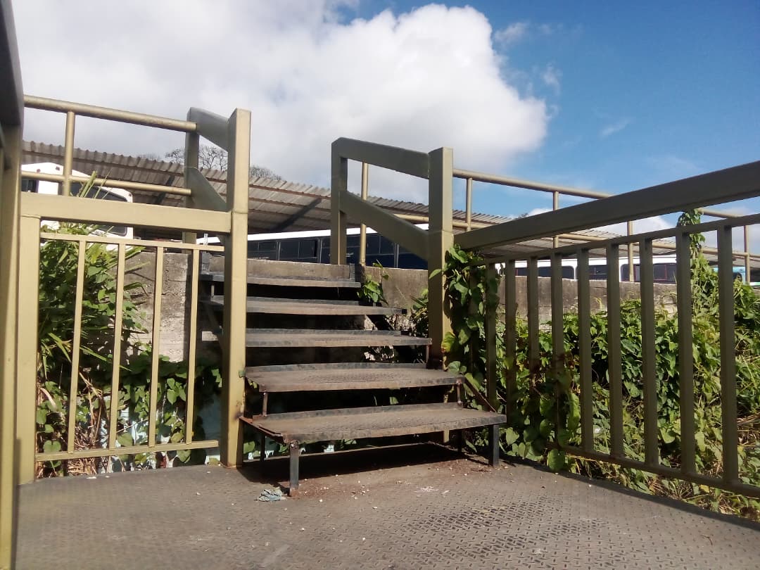 Reparan pasarelas del IUTA y Los Lagos