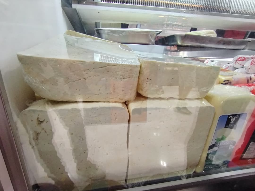 El queso duro se mantiene entre $6.25 y $8