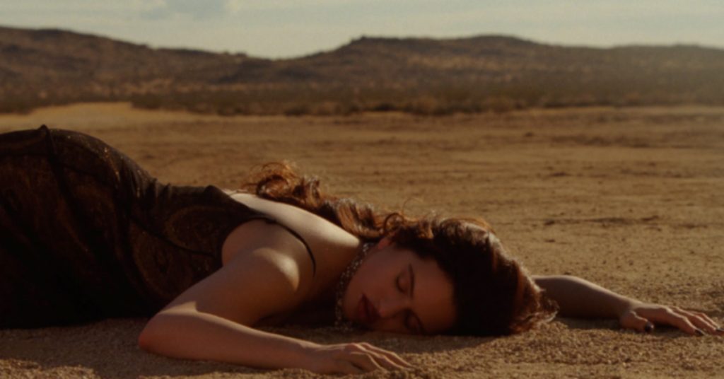 Rosalía estrena canción con su “pareja invisible”