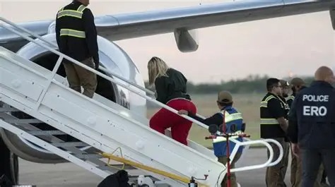 Retornan 209 venezolanos al país