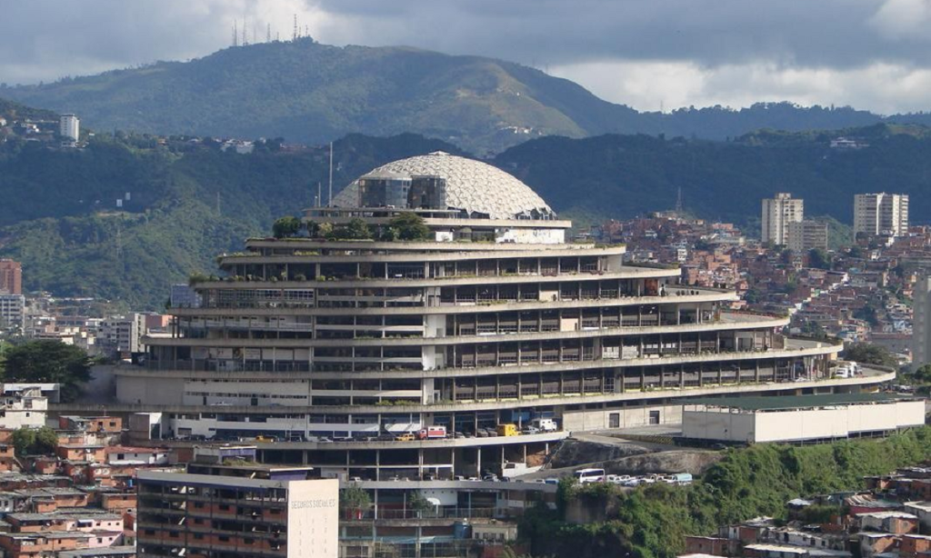 El Helicoide es sede de textilera con materia prima venezolana