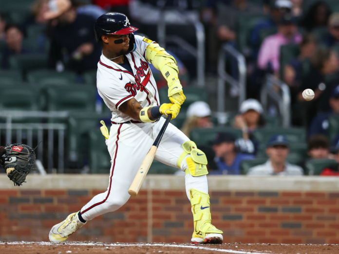 Acuña duplicó en blanqueo de Atlanta