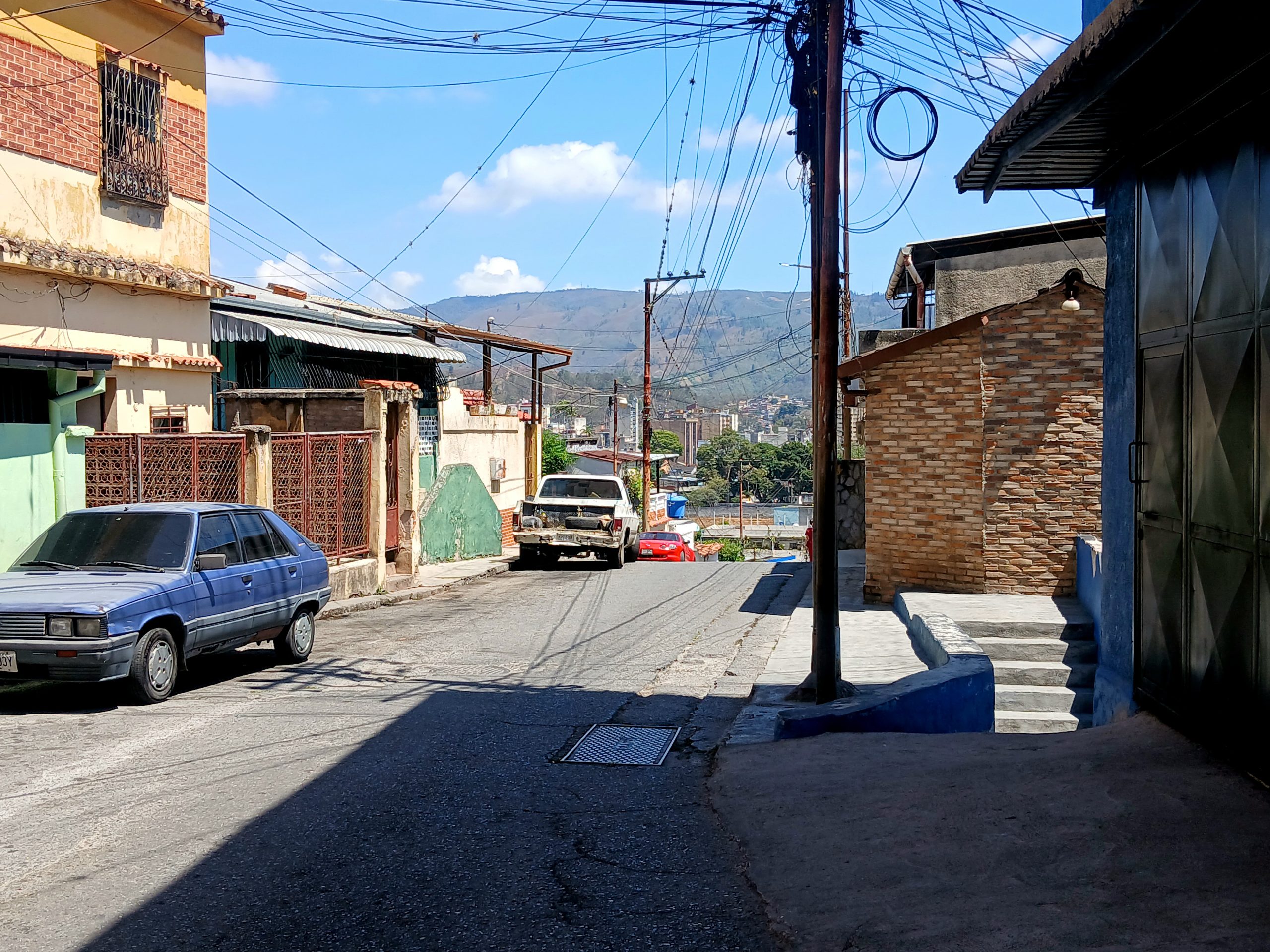 Calle Cecilio Acosta cumple 40 días sin agua