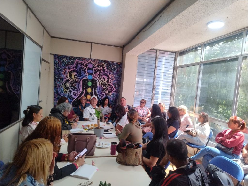 Abren procedimientos administrativos “fantasmas” a docentes