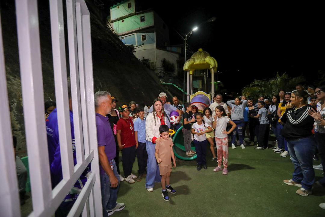 Mujica: Las consultas populares no son promesas