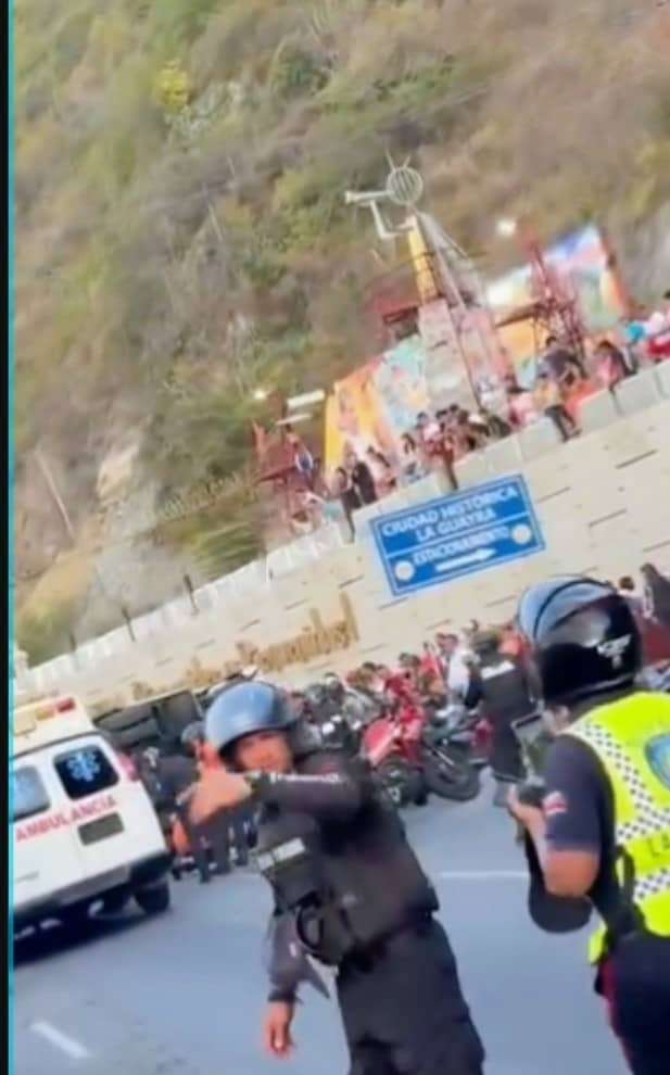 Accidente en La Guaira deja más de 26 heridos