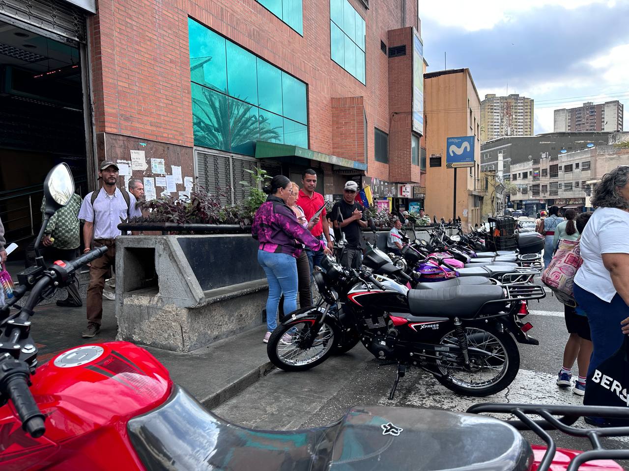 Buscan eliminar nudos críticos de tránsito de vehículos