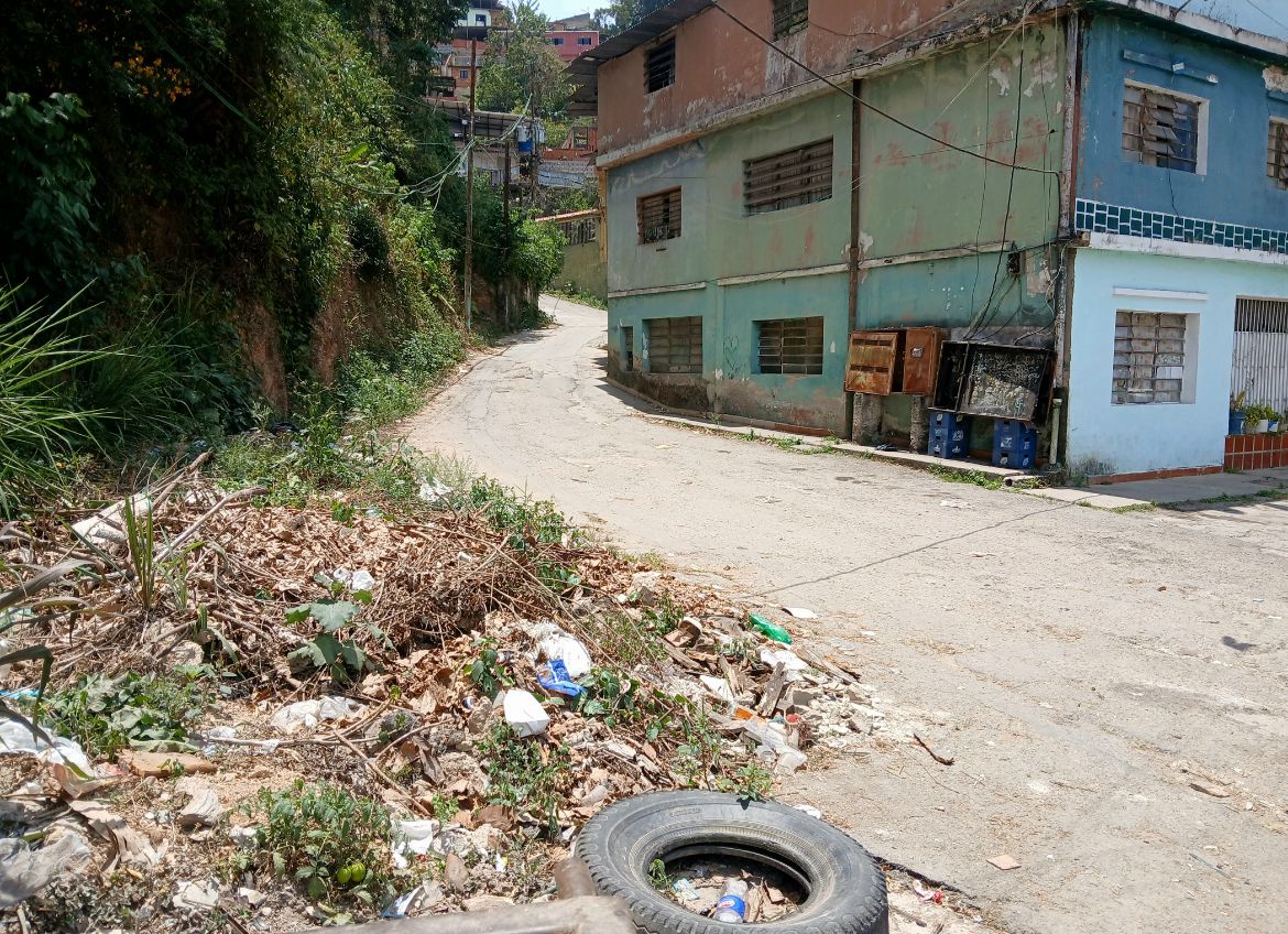 La escasez de agua desespera a residentes de Camatagua