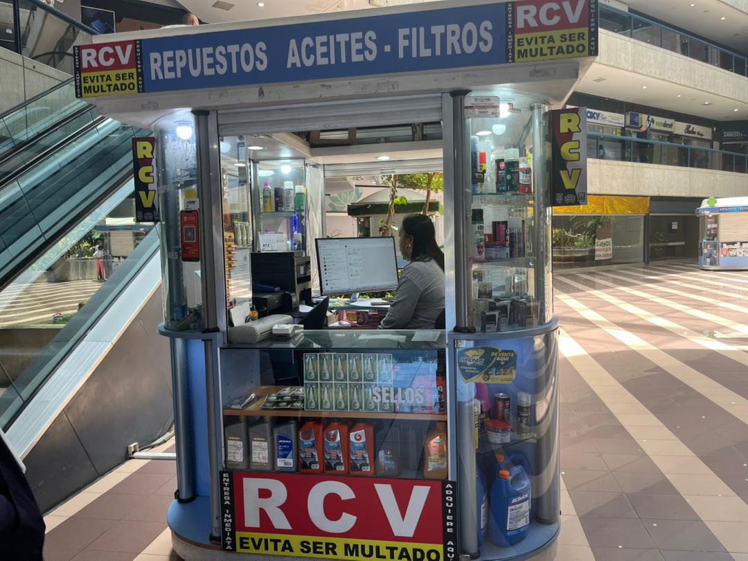 Comerciantes se ven obligados a cambiar de ramo