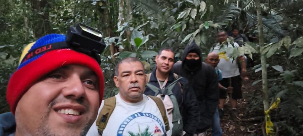 Marcos es ingeniero y también palmero de Chacao