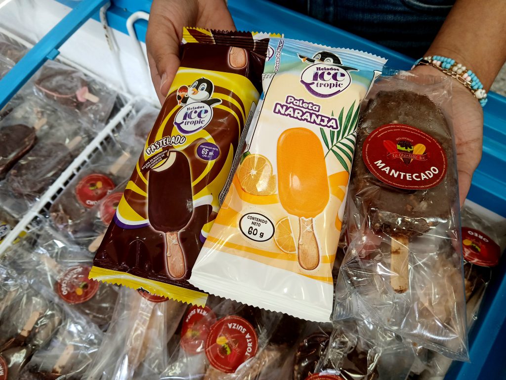 Helados refrescan en medio de ola de calor