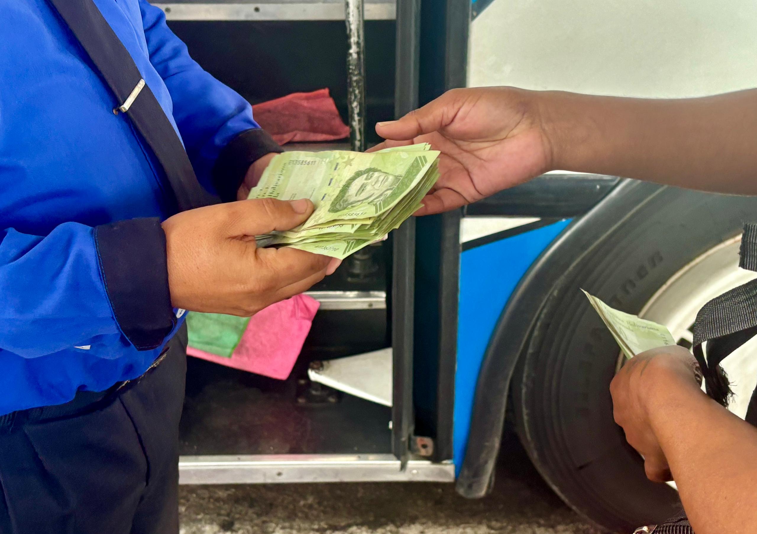 Pasaje de rutas interurbanas se mantienen