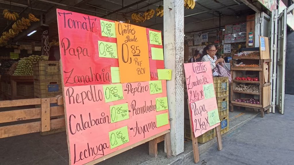 Fruterías impulsan ventas con ofertas en Los Teques