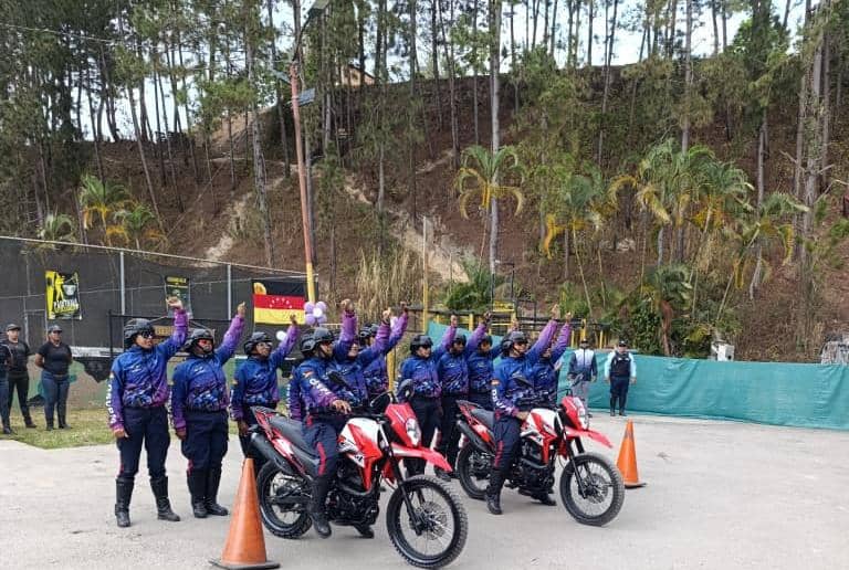 34 funcionarias fortalecen Brigada Motorizada