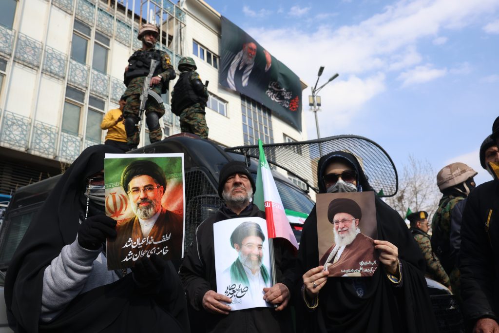 Trump afirma que la guerra con Irán está “prácticamente terminada”