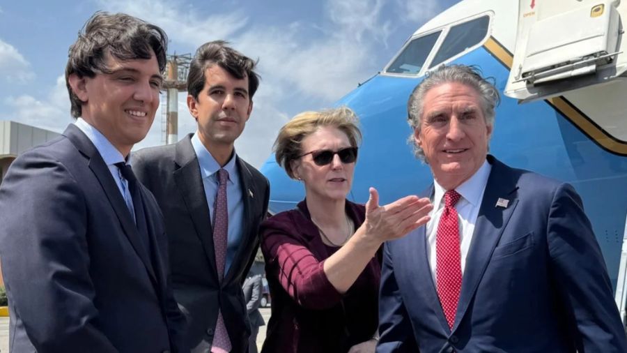 Secretario del Interior de EEUU arribó a Venezuela