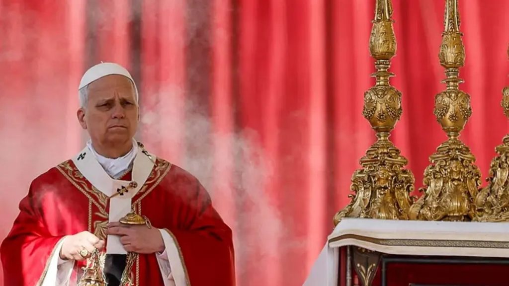 El papa León XIV pidió deponer las armas