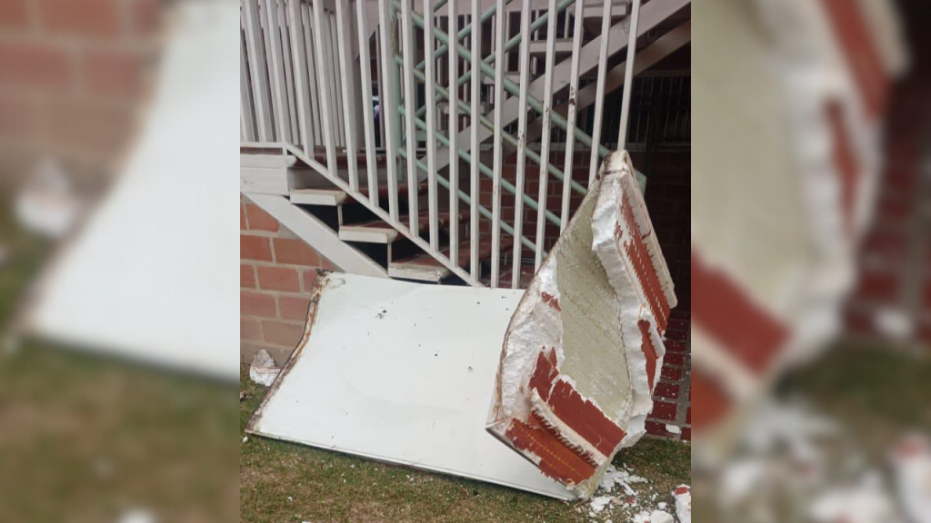 Se desplomó techo en preescolar en Los Teques