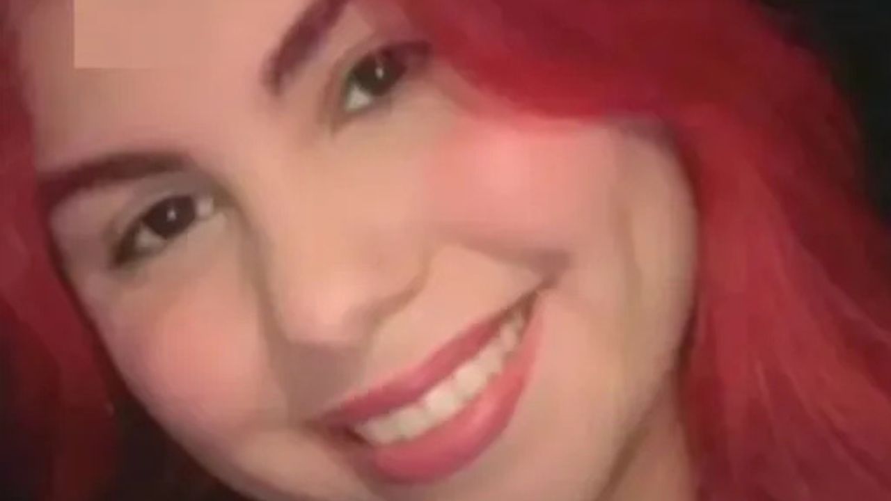 Muere una joven electrocutada por descarga del celular