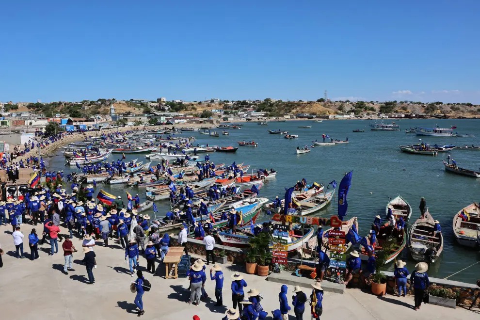 Entregan 500 motores para potenciar labores de pescadores