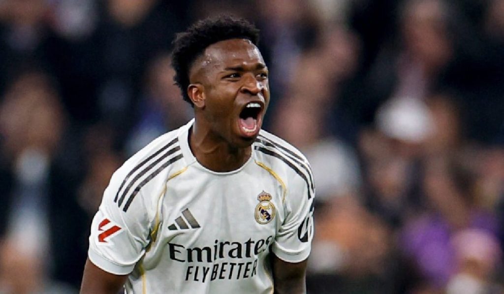 Vinícius Júnior lidera la remontada del Real Madrid en el derbi