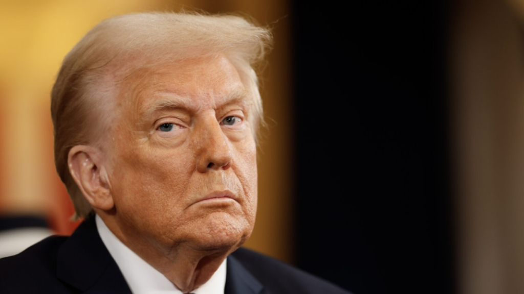 Trump ordena alto a los ataques a Irán durante cinco días