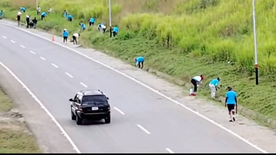 Rehabilitan carreteras mirandinas con miras al asueto