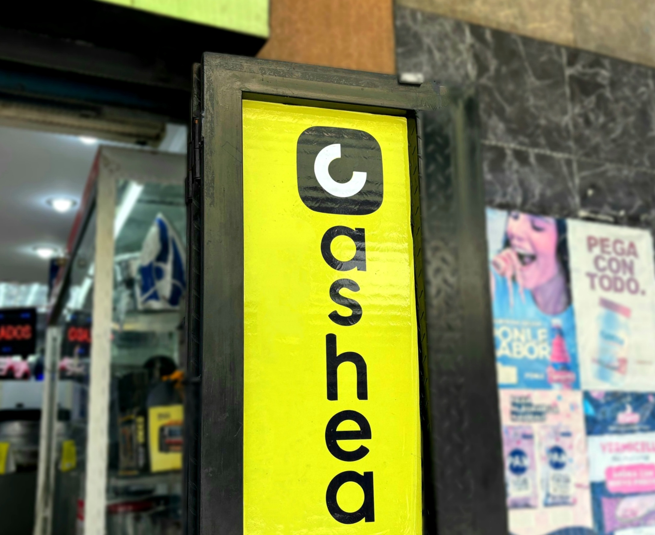 foto afiche de cachea
