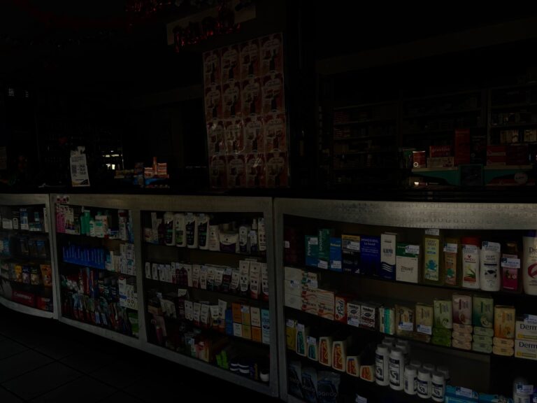 photo_4911241446409571582_w