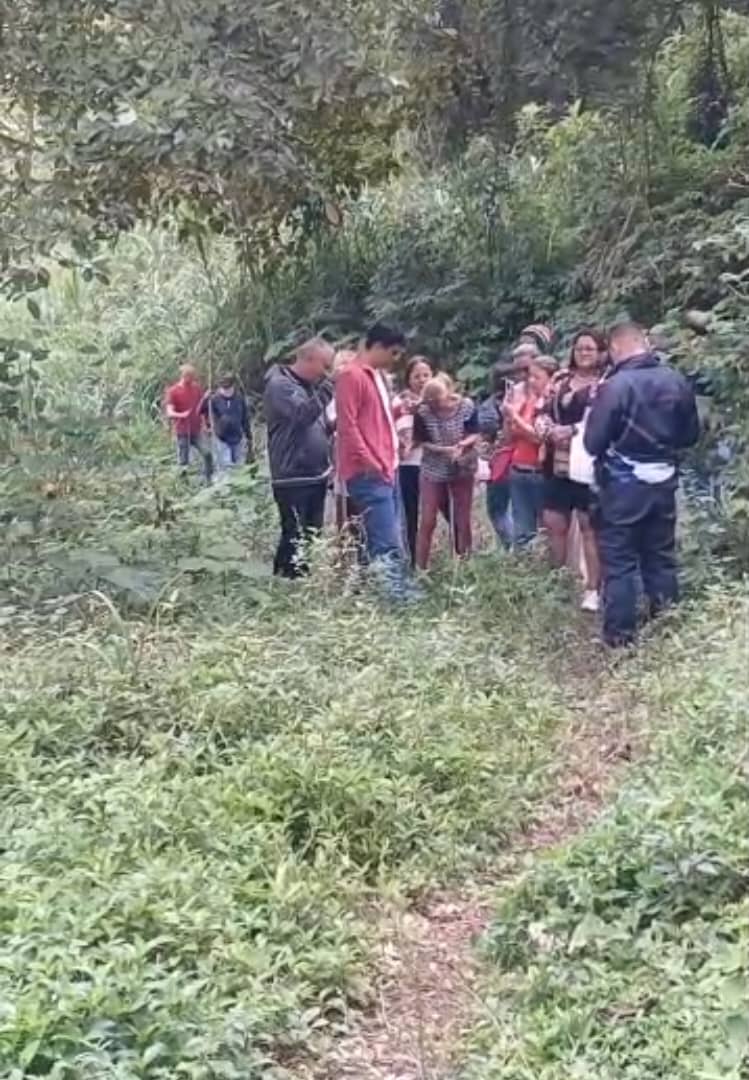 unas 30  personas