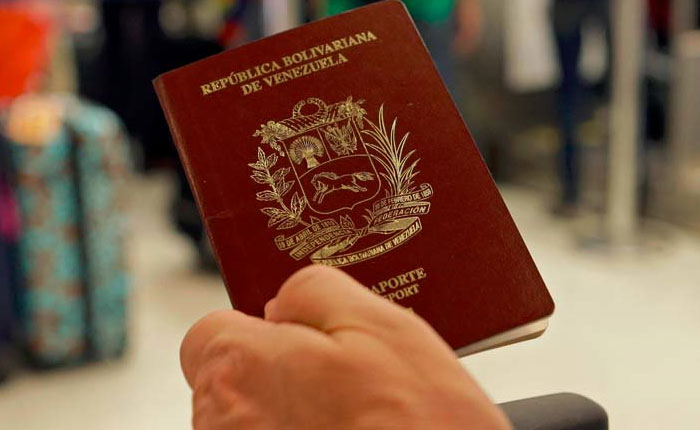 50 dólares deben pagar quienes regresen sin sello en el pasaporte