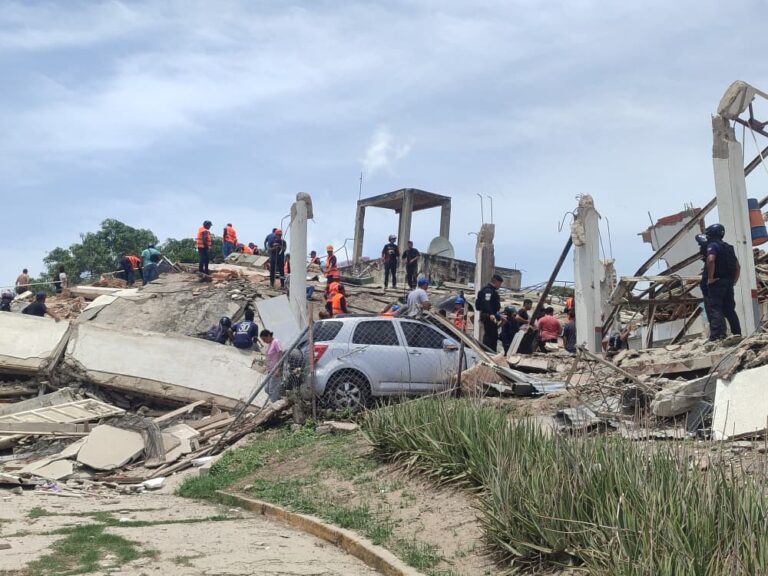 La Guaira está desvastada